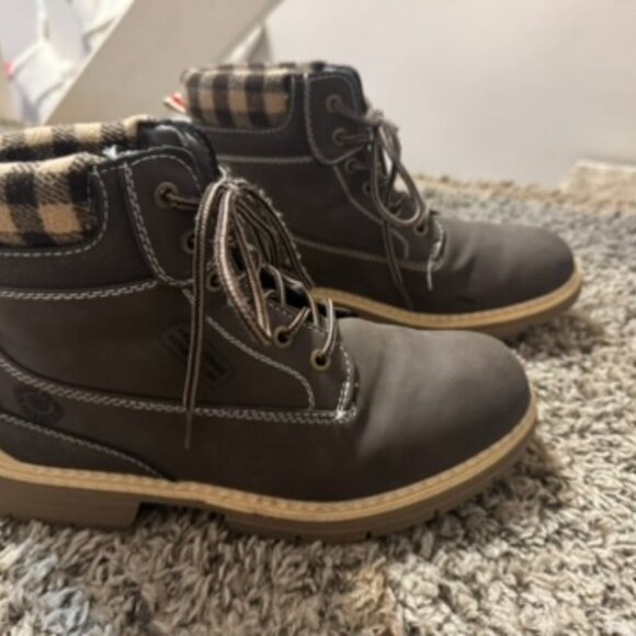 Brown lace-up winter boots with plaid lining size 8.5 - Picture 5 of 6